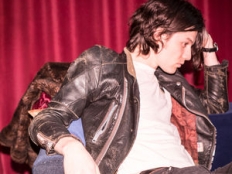 James Bay feat. Julia Michaels - Peer Pressure