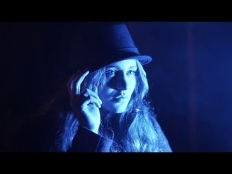 LinaKaro - Cool Me Down