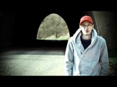 S-CORE - Na postel padá svět