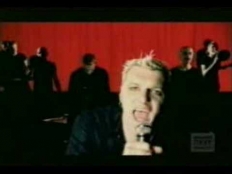 Chumbawamba - Tubthumping