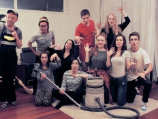 S Hudbou Vesmírnou - Hoovering Song