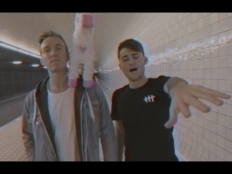 Throttle feat. Niko The Kid - Piñata