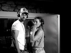 MikAel & MARQUET - Kiss That Frog