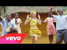 Petite Meller - Baby Love