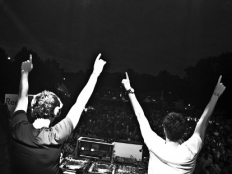 W&W feat. Bree - Nowhere To Go (Tom Fall Remix)