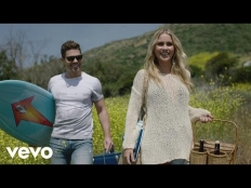 Dustin Lynch - Small Town Boy